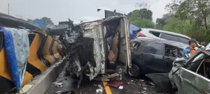 Tragis Kecelakaan Beruntun Di Tol Cipularang Km 92