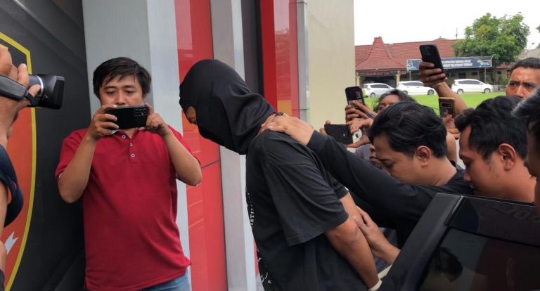 Pembunuh Pria Berhelm Merah Berhasil Di Tangkap Di Bandung